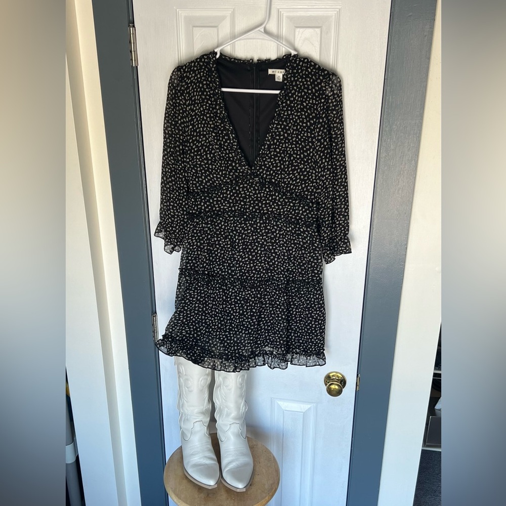 Francesca’s Collections “Mi Ami ” Karter Ruffle Mini Dress